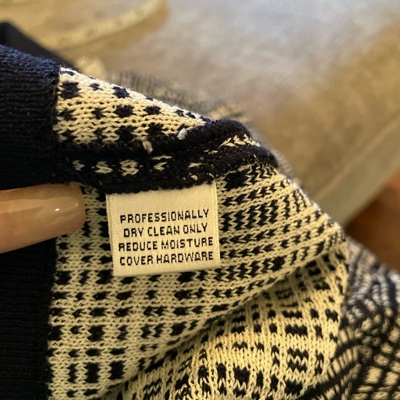 St. John Collection - Picture 4 of 9